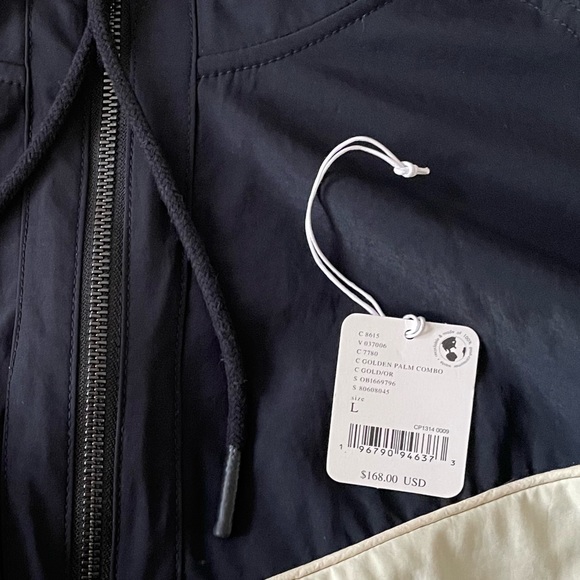 Walk the Line Color block Pullover - Picture 7 of 8